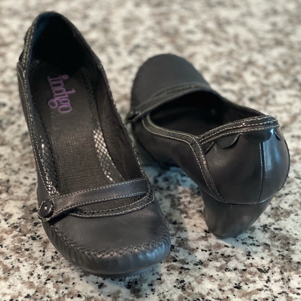 Clark’s Indigo “Sweetie” Black Leather Heels